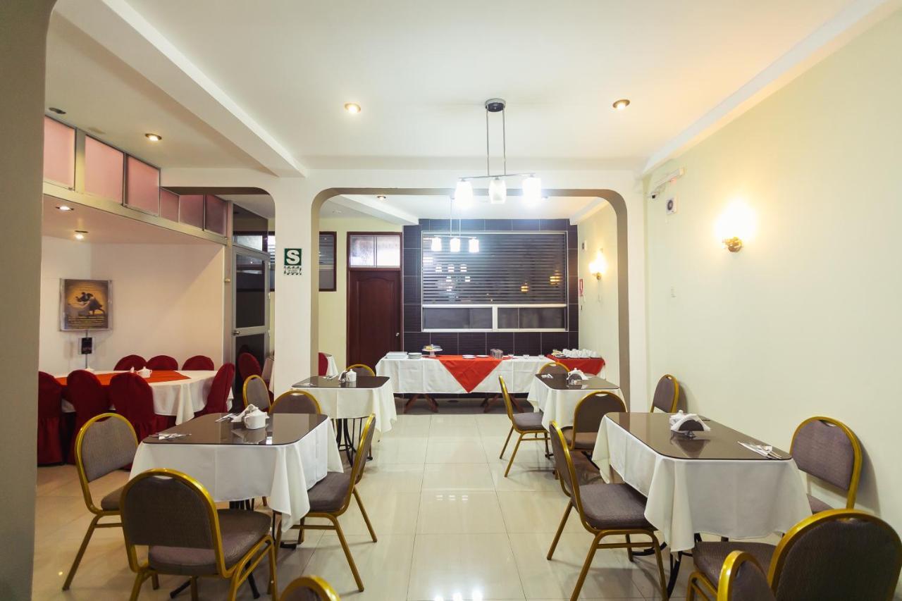Hotel Suite Plaza Trujillo Exterior photo