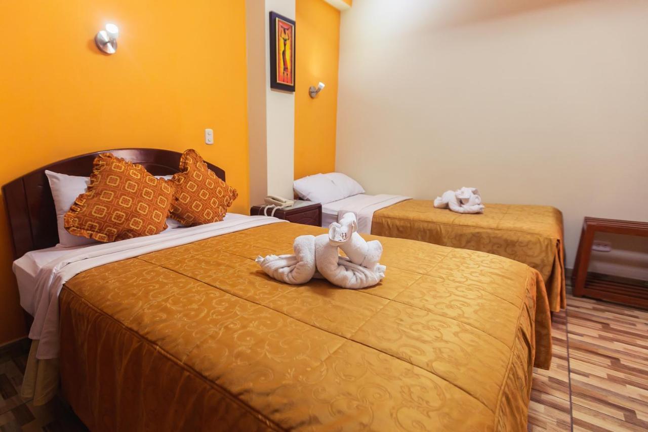 Hotel Suite Plaza Trujillo Exterior photo