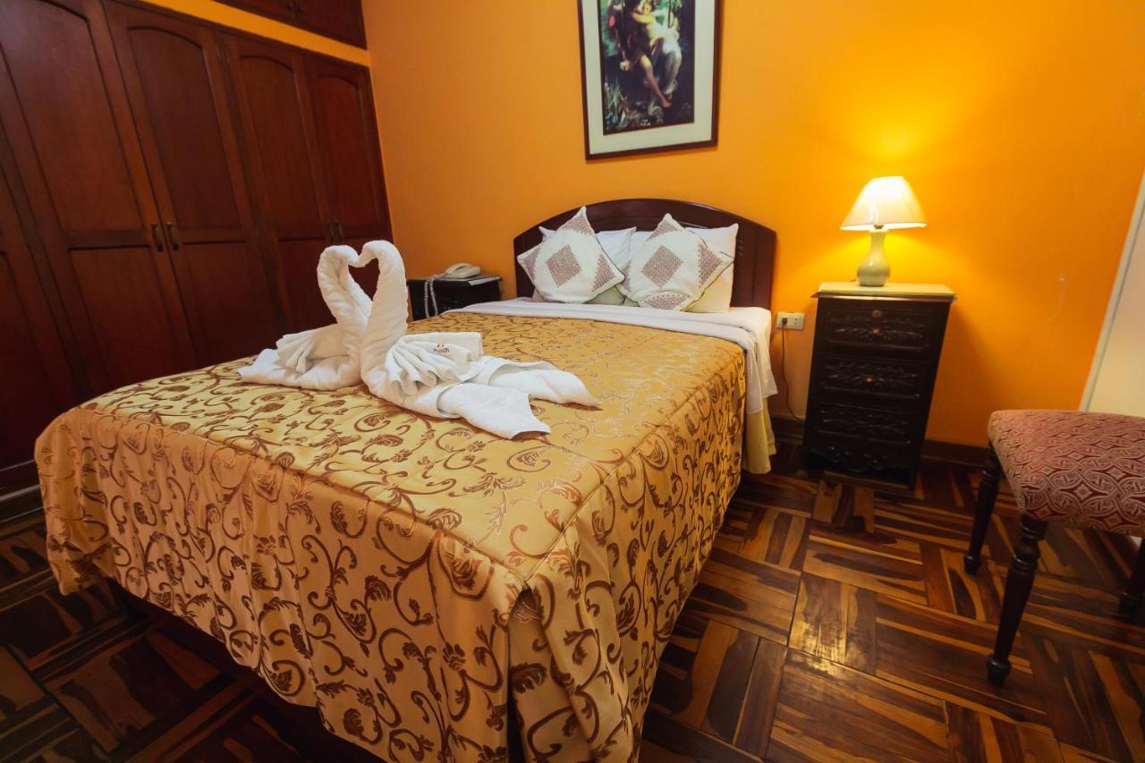 Hotel Suite Plaza Trujillo Exterior photo