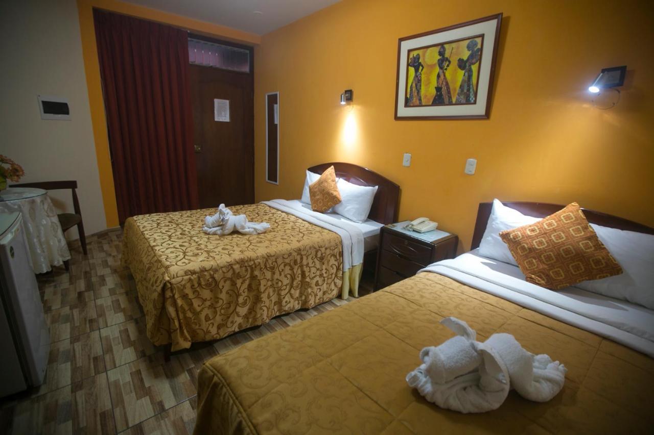 Hotel Suite Plaza Trujillo Exterior photo