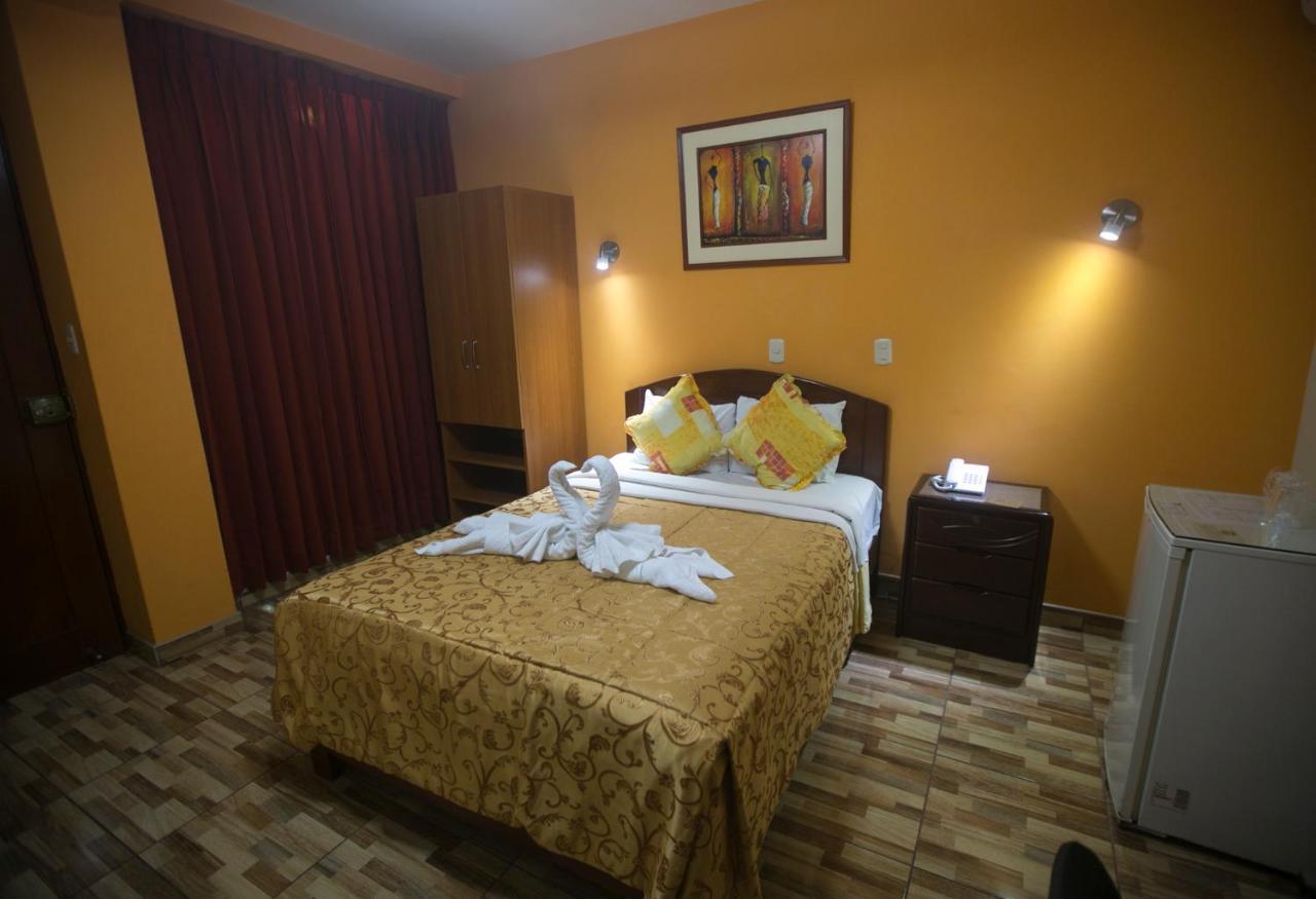 Hotel Suite Plaza Trujillo Exterior photo